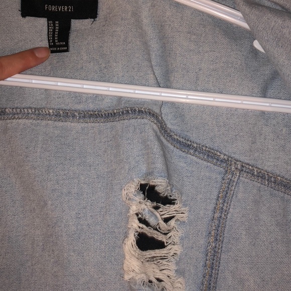 Super cute cropped jean jacket - Picture 3 of 4